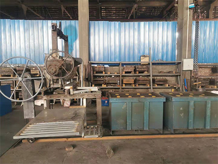 Research and development of casting vehicles