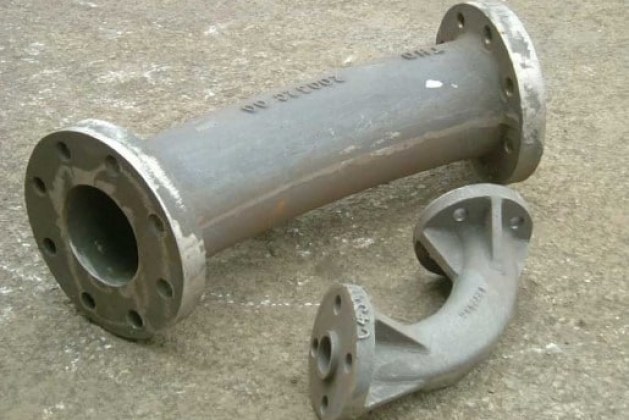 Is iron a malleable material? The annealing process of malleable iron causes it to form small particles of carbon that are shaped irregularly. This gives the iron more strength while allowing it to keep ductility. Malleable iron is relatively easy to mach